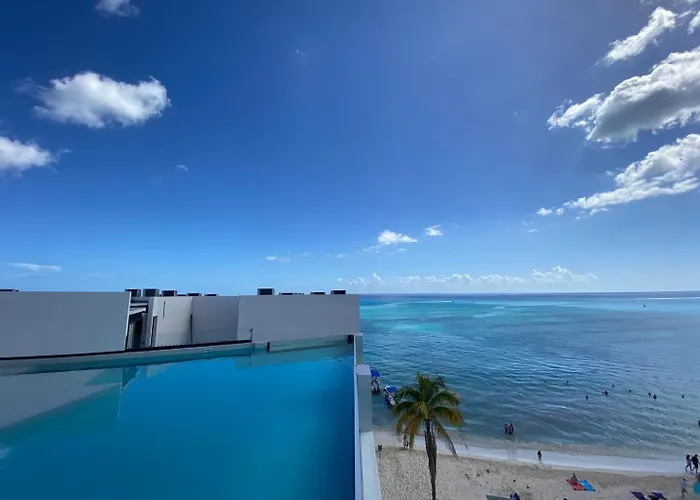 Ferienhaus Ocean Front! Amazing Rooftop Pool, Walk To Fifth! Playa del Carmen